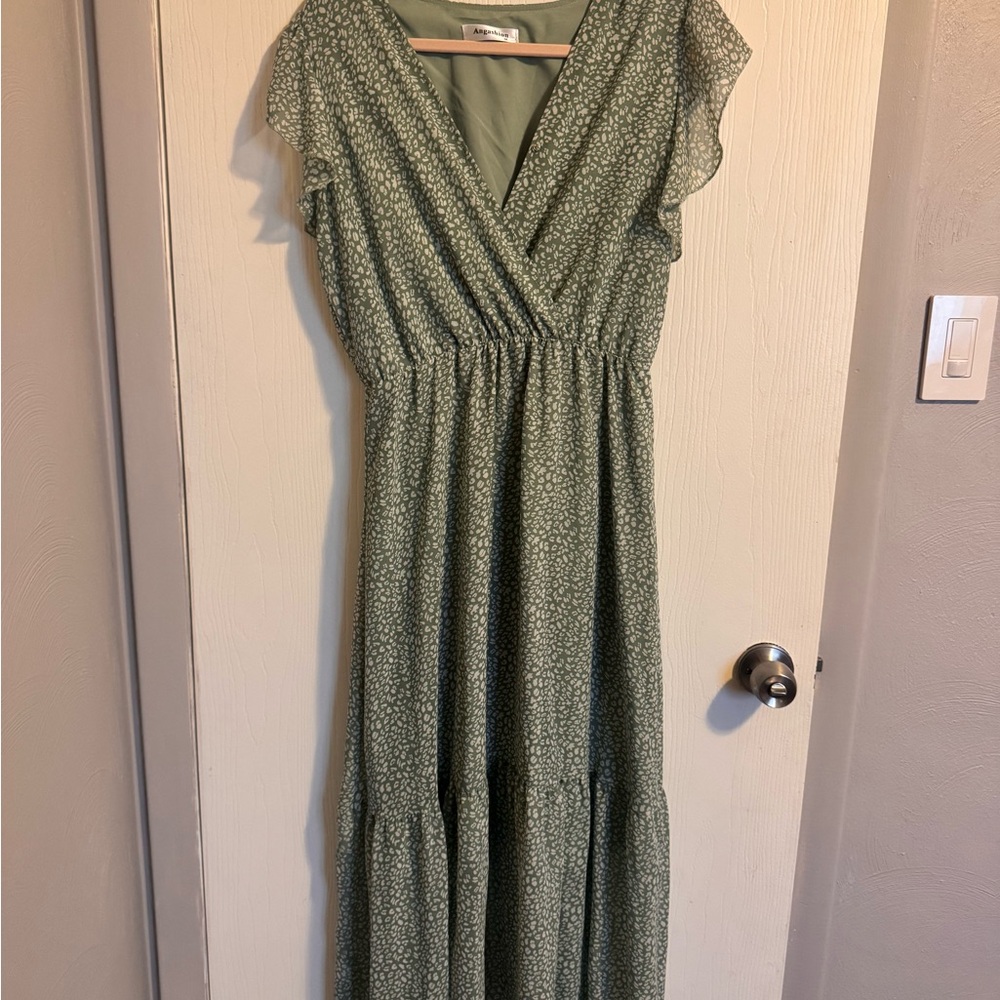 Elegant Green Floral Dress